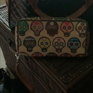 Consuela candy skull wallet